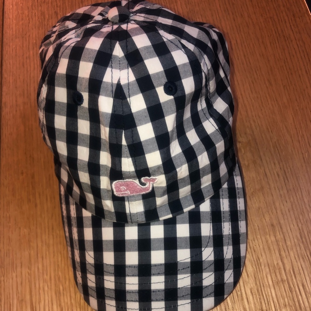 navy/white plaid Vineyard Vines hat